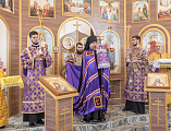 В поминальную субботу Преосвященнейший епископ Симон совершил Божественную литургию в храме святого благоверного князя Александра Невского в городе Шахты
