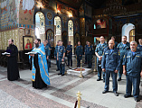 Спасатели и пожарные приняли участие в молебне по случаю дня празднования в честь образа Божьей Матери «Неопалимая Купина»