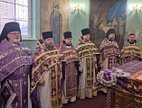 В храме Архистратига Михаила поселка Каменоломни состоялось соборное богослужение духовенства