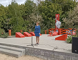 В Позднеевке открыли и освятили памятный знак в честь перезахороненного советского воина Ивана из Ленинграда