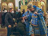 Накануне праздника Введения во Храм Пресвятой Богородицы Преосвященнейший епископ Симон совершил всенощное бдение в Покровском кафедральном соборе г. Шахты