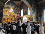 В храме Андрея Первозванного прошла Литургия с комментариями для школьников Миллерово