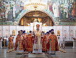 Соборным богослужением Преосвященнейший епископ Симон отметил день тезоименитства в Покровском кафедральном соборе города Шахты