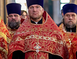 Праздник Светлого Христова Воскресения в Покровском кафедральном соборе города Шахты продолжился великой вечерней