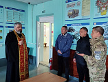 Освящение автошколы ДОСААФ в Красном Сулине: священник напутствовал будущих водителей