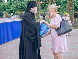 В День семьи любви и верности на Соборной площади города Шахты чествовали многодетные семьи