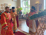 В день памяти святых равноапостольных Мефодия и Кирилла в храме при ИСОиП (филиал) ДГТУ в г. Шахты прошло соборное богослужение
