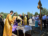 В поселке Персиановский епископ Шахтинский и Миллеровский Симон совершил чин освящения под строительство нового храма в честь великомученика Иакова Персянина