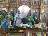 Прихожане храма Донской иконы Богородицы г. Новошахтинска поздравили протоиерея Романа Амплеева с 18-й годовщиной иерейской хиротонии