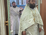 Престольный праздник молитвенным торжеством отметил храм Архистратига Михаила поселка Каменоломни