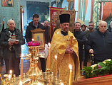 В день прославления всероссийских святителей в храме станицы Бессергеневской прошла праздничная Божественная литургия и состоялся традиционный крестный ход