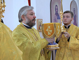 В Неделю Всех святых Преосвященнейший епископ Симон совершил Божественную литургию в храме в честь святителя Николая Чудотворца г. Зверево