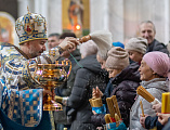 Сретение Господне и чин освящения свечей в Покровском кафедральном соборе города Шахты