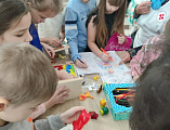 Сестры милосердия Марфо-Мариинского сестричества провели для детей с ограниченными возможностями здоровья игровые мастер-классы