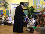 По приглашению директора станичного Детского сада «Казачок» станицы Калитвенской Севостьяновой Надежды Юрьевны иерей Игорь Лосев принял участие в новогоднем утреннике