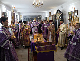 В поминальную родительскую субботу Преосвященнейший епископ Симон совершил Божественную литургию и панихиду в храме великомученика Пантелеимона г. Гуково