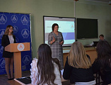 В рамках федерального проекта «Обучение служением» в НФ ЮФУ обсудили представленные студентами проекты   