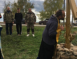 Освящение поклонного креста в селе Маньково-Калитвенское