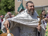 В престольный праздник Преосвященнейший епископ Симон совершил Божественную литургию и иерейскую хиротонию в храме святой блаженной Ксении Петербургской города Шахты