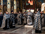 Вечерня Великой Пятницы с чином выноса Плащаницы