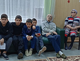 Учащиеся Усьманской школы посетили дом престарелых