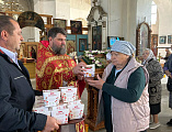 В Покровском храме станицы Кривянской прихожанок поздравили с Днем жён-мироносиц