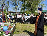 Протоиерей Роман Мясников поздравил с Днем Победы жителей хутора Усьман