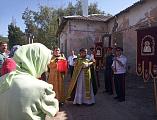Была совершена праздничная Божественная литургия, крестный ход и молебен в честь престольного праздника храма святого благоверного князя Александра Невского г. Красный Сулин
