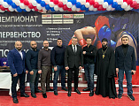 Иерей Евгений Осяк принял участие в открытии юношеских соревнований по боксу ﻿