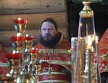 В престольный праздник Преосвященнейший епископ Симон совершил Божественную литургию в храме великомученицы Екатерины города Красный Сулин