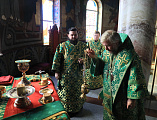 В седьмую годовщину архиерейской хиротонии Преосвященнейший епископ Симон совершил Божественную литургию в Покровском кафедральном соборе города Шахты