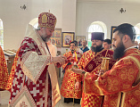 В пятницу Светлой седмицы Преосвященнейший епископ Симон совершил Божественную литургию в храме Святой Троицы города Каменск-Шахтинский