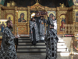 Епископ Симон совершил вечерню с чином выноса Плащаницы