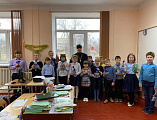 В преддверии праздников иерей Игорь Лосев посетил школу ст. Калитвенской