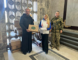 Верующие Александровск-Грушевского благочиния собрали гуманитарную помощь для участников СВО