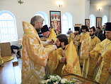 Преосвященнейший епископ Симон возглавил воскресную Божественную литургию в храме Святой Троицы города Каменск-Шахтинский