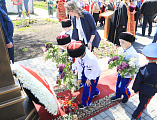 Преосвященнейший епископ Симон принял участие в открытии памятника святому благоверному князю Александру Невскому в г. Гуково и совершил чин освящения монумента
