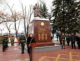 В пос. Каменоломни в честь 77-й годовщины освобождения Октябрьского района от немецко-фашистских захватчиков состоялся митинг. На торжественном мероприятии присутствовал протоиерей Сергий Яценко