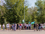 В день Воздушно-десантных войск Преосвященнейший епископ Симон возложил цветы к мемориалу в Александровском парке города Шахты
