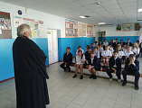 Иерей Евгений Литвиненко принял участие в открытом уроке для старшеклассников Ажиновской казачьей средней школы на тему «Александр Невский – личность нации»