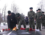 Протоиерей Роман Амплеев принял участие в мероприятии, посвященном 82-й годовщине со Дня освобождения Новошахтинска от немецко-фашистских захватчиков   