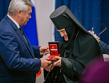 Губернатор Ростовской области удостоил священнослужителей и сотрудников Шахтинской епархии областных наград