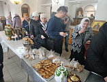 Прощёное воскресенье в Донском храме Новошахтинска: блины, подарки и тепло для семей