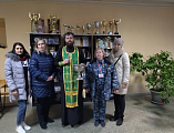 Иерей Алексий Скосарев поздравил преподавателей и учащихся колледжа экономики и сервиса ИСОиП (ф) ДГТУ с днем памяти святителя Николая Чудотворца
