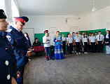 В праздник Покрова Пресвятой Богородицы священник Анатолий Минаев напутствовал юных посвященных казаков