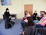 В духовно-просветительском центре при Покровском кафедральном соборе состоялась встреча монахини Марии (Литвиновой) с родителями учащихся воскресной школы и участниками Молодежного совета Шахтинской епархии 