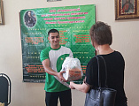 300 продуктовых наборов для вынужденных переселенцев сформированы и розданы в г. Миллерово
