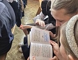 В школе хутора Малотокмацкий прошёл урок, посвящённый первой печатной книге на Руси
