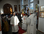 В Димитриевскую родительскую субботу епископ Шахтинский и Миллеровский Симон совершил Литургию и панихиду в храме Архистратига Михаила г. Новошахтинска