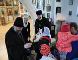 Преосвященнейший епископ Симон с гуманитарной помощью посетил нуждающихся жителей отдаленных населенных пунктов Верхнедонского и Шолоховского округов Ростовской области